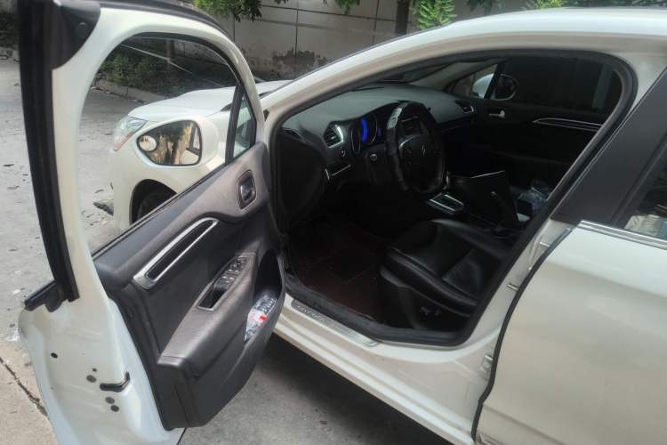 Used Citroen C4L 2013 1.8L Automatic Jingchi Edition Driver Seat