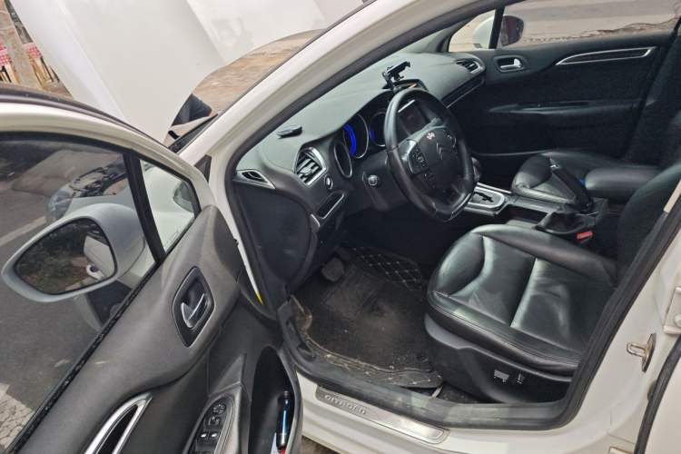 Used Citroen C4L 2013 1.8L Automatic Jingchi Edition Driver Seat
