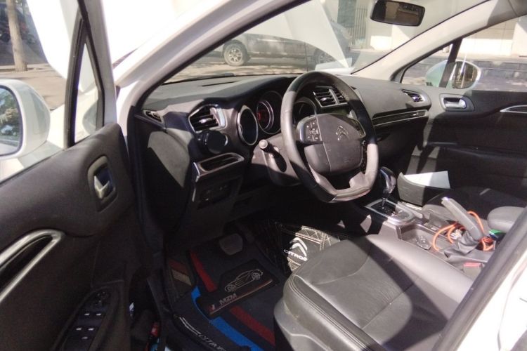 Used Citroen C4L 2013 1.8L Automatic Jingzhi Edition Driver Seat