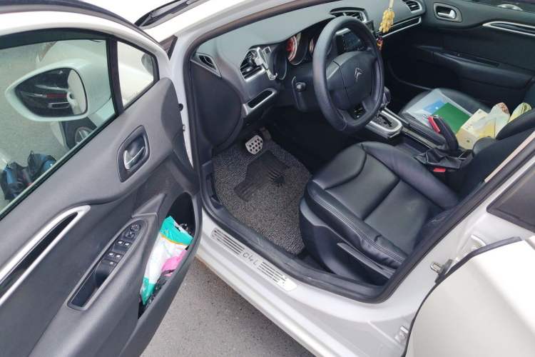 Used Citroen C4L 2013 1.8L Automatic Enjoyment Edition Driver Seat