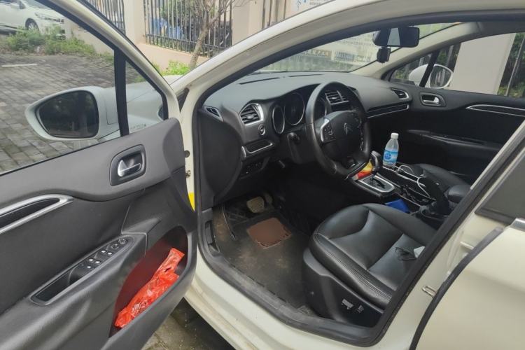 Used Citroen C4L 2013 1.6 THP Automatic Impression Edition Driver Seat