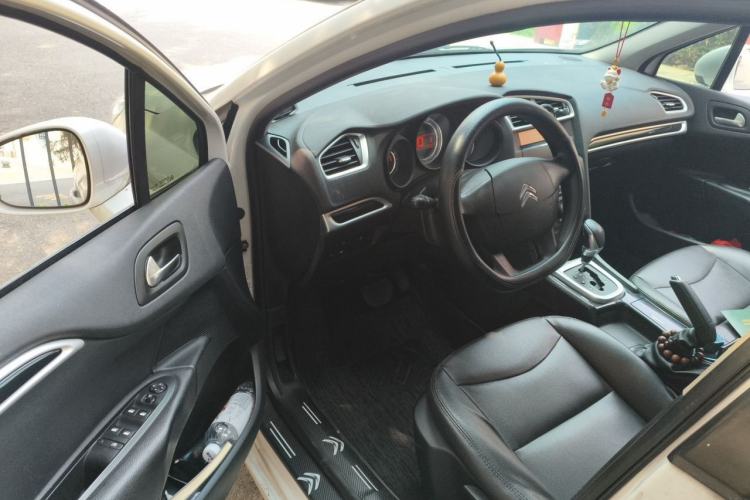 Used Citroen C4L 2013 1.8L Automatic Enjoyment Edition Driver Seat