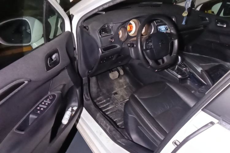 Used Citroen C4L 2013 1.8L Automatic Jingzhi Edition Driver Seat