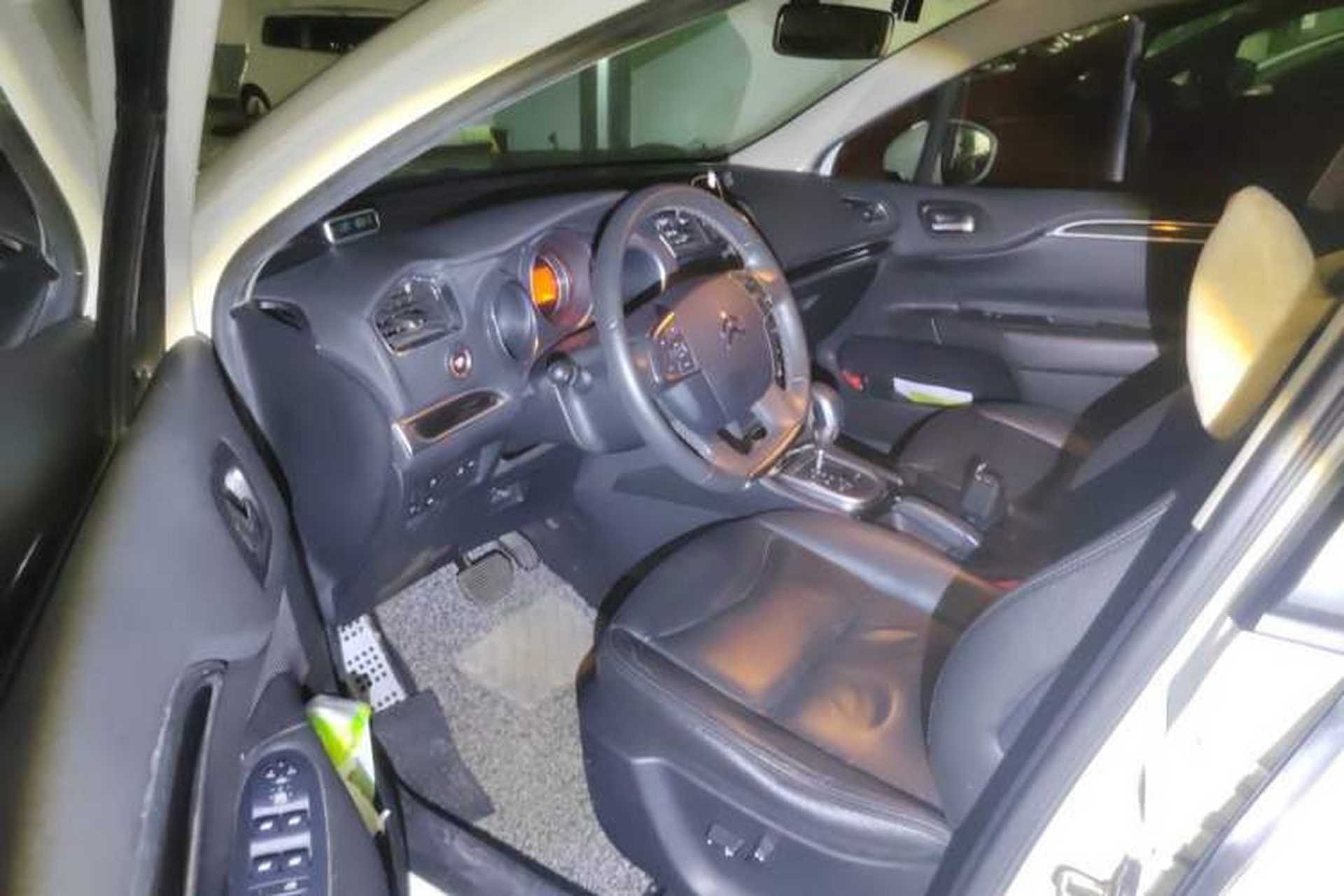 Used Citroen C4L 2013 1.6 THP Automatic Impression Edition Driver Seat