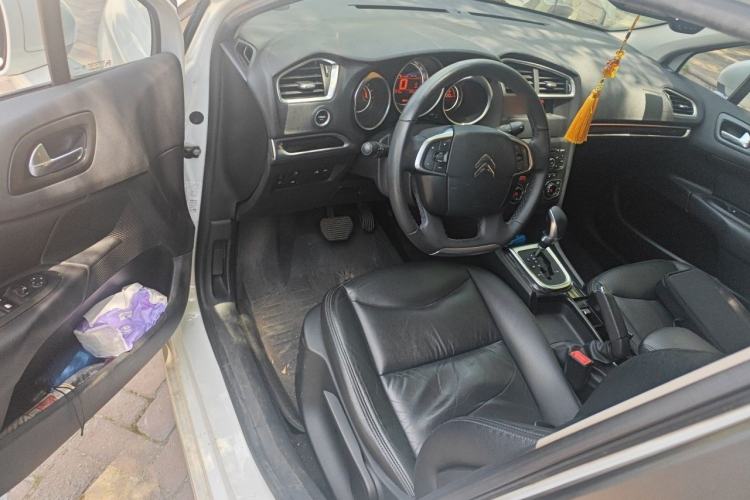 Used Citroen C4L 2013 1.8L Automatic Jingzhi Edition Driver Seat