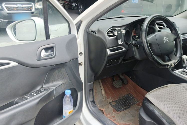 Used Citroen C4L 2013 1.8L Automatic Enjoyment Edition Driver Seat
