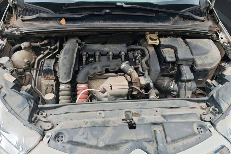 Used Citroen C4L 2013 1.6 THP Automatic Impression Edition Engine Bay