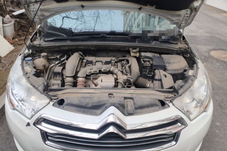 Used Citroen C4L 2013 1.6 THP Automatic Impression Edition Engine Bay