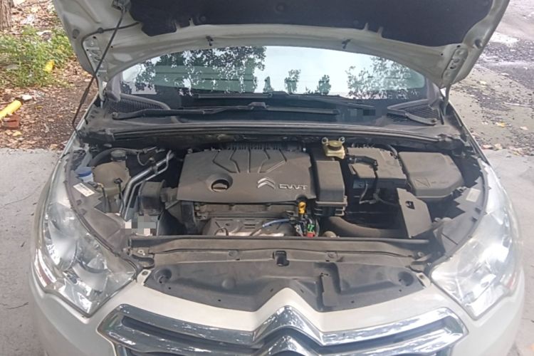 Used Citroen C4L 2013 1.8L Automatic Jingzhi Edition Engine Bay