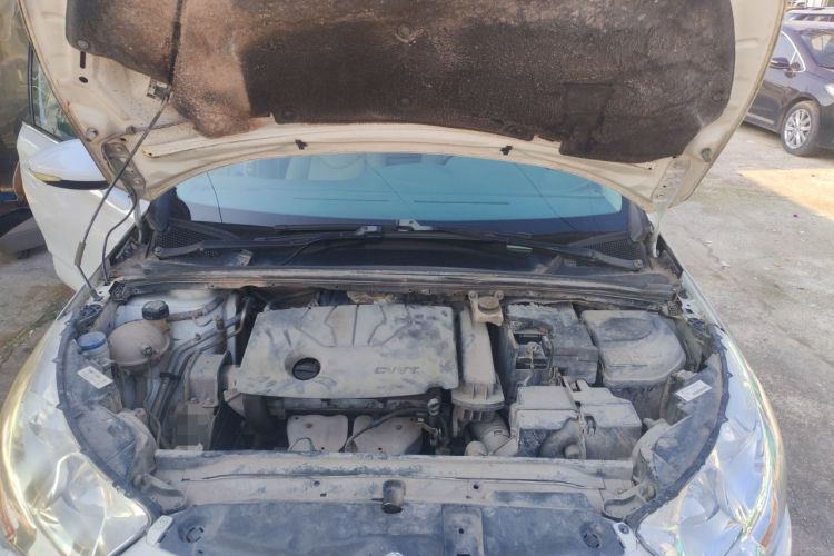 Used Citroen C4L 2013 1.6L Manual Jingzhi Edition Engine Bay
