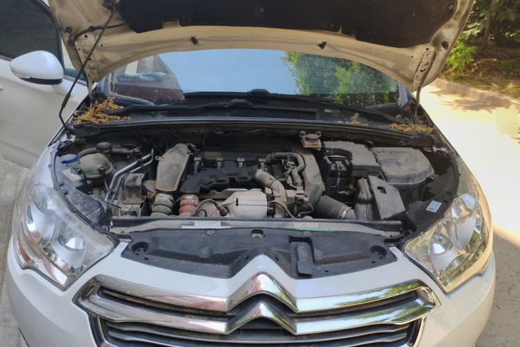 Used Citroen C4L 2013 1.6 THP Automatic Impression Edition Engine Bay