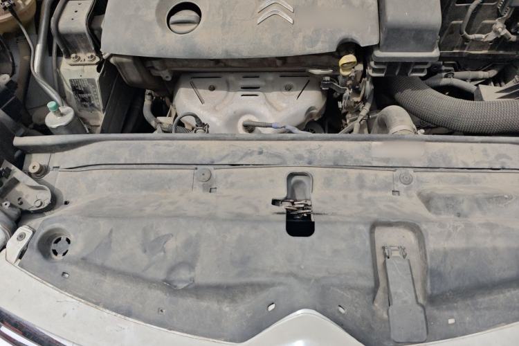 Used Citroen C4L 2013 1.8L Automatic Jingchi Edition Engine Bay