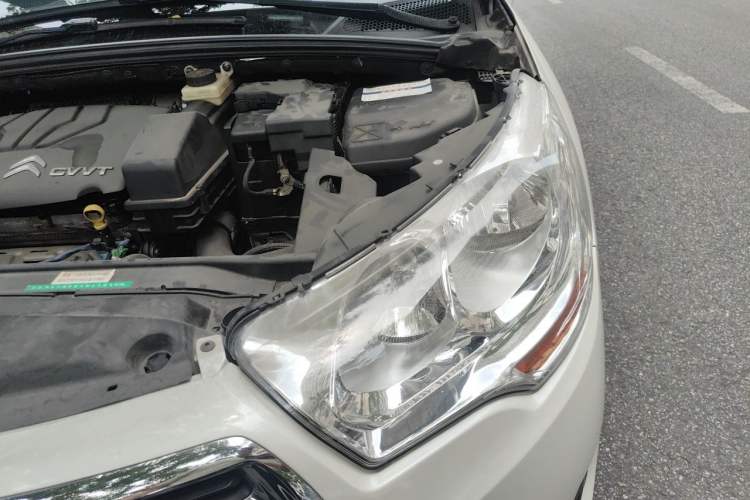 Used Citroen C4L 2013 1.8L Automatic Enjoyment Edition Engine Bay Left