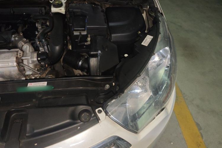 Used Citroen C4L 2013 1.6THP Automatic Dynamic Edition Engine Bay Left