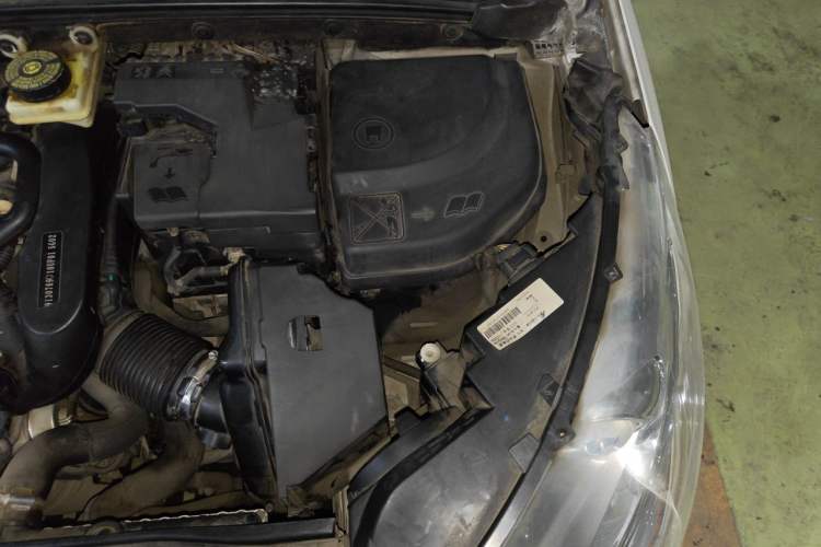 Used Citroen C4L 2013 1.6THP Automatic Dynamic Edition Engine Bay Left