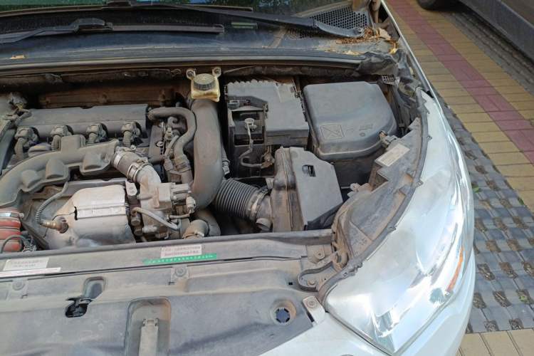 Used Citroen C4L 2013 1.6THP Automatic Dynamic Edition Engine Bay Left