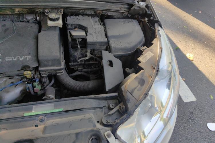 Used Citroen C4L 2013 1.8L Automatic Enjoyment Edition Engine Bay Left