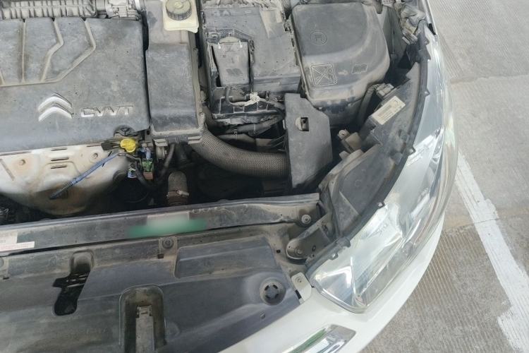Used Citroen C4L 2013 1.8L Automatic Jingzhi Edition Engine Bay Left