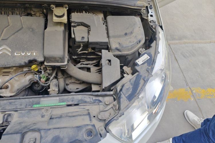Used Citroen C4L 2013 1.8L Automatic Enjoyment Edition Engine Bay Left