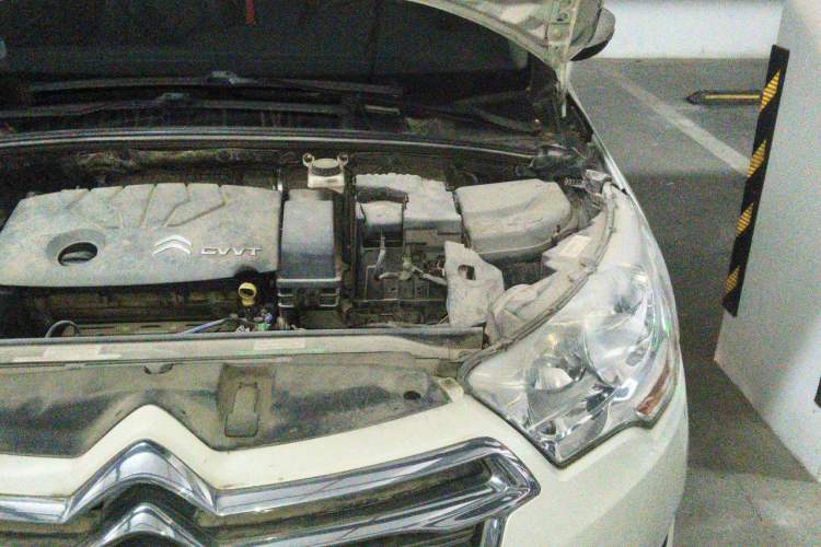 Used Citroen C4L 2013 1.8L Automatic Enjoyment Edition Engine Bay Left