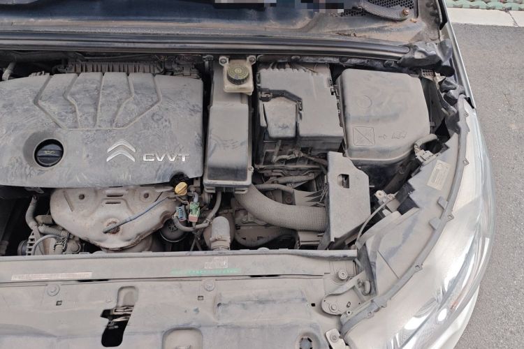 Used Citroen C4L 2013 1.8L Automatic Jingzhi Edition Engine Bay Left