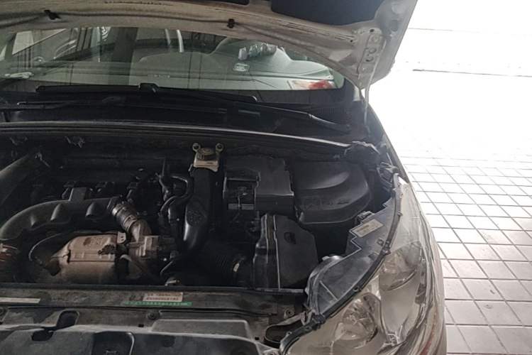 Used Citroen C4L 2013 1.6 THP Automatic Impression Edition Engine Bay Left