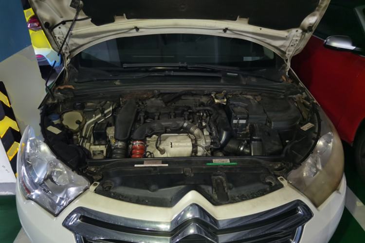 Used Citroen C4L 2013 1.6 THP Automatic Impression Edition Engine Bay