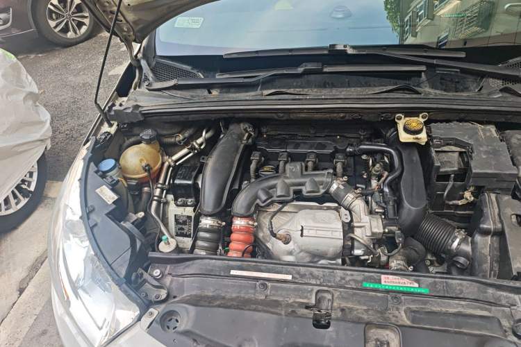 Used Citroen C4L 2013 1.6 THP Automatic Impression Edition Engine Bay Right