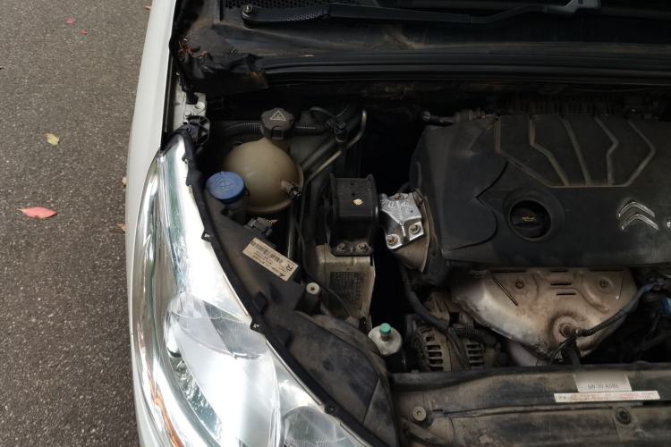 Used Citroen C4L 2013 1.8L Manual Jingxiang Edition Engine Bay Right