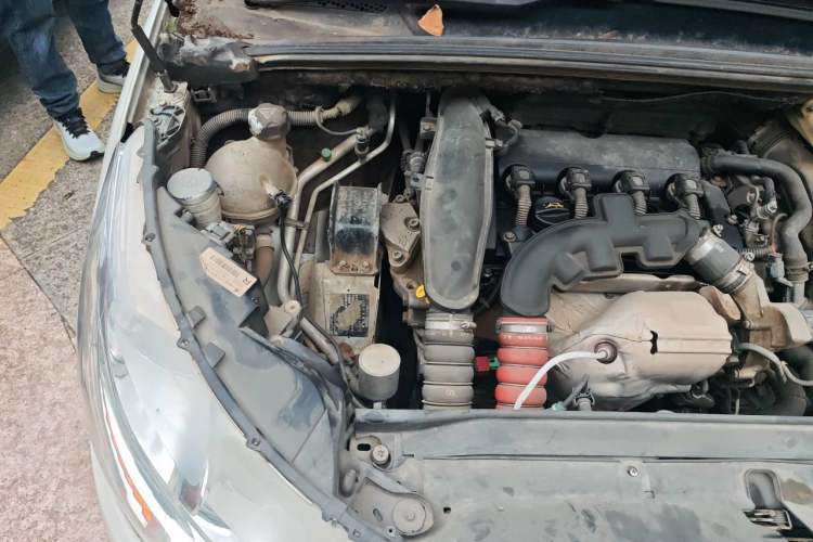 Used Citroen C4L 2013 1.6 THP Automatic Impression Edition Engine Bay Right