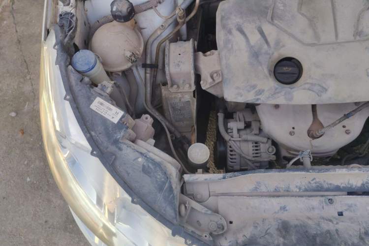Used Citroen C4L 2013 1.6L Manual Jingzhi Edition Engine Bay Right