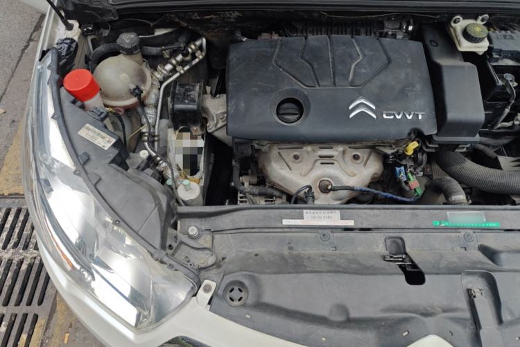 Used Citroen C4L 2013 1.8L Automatic Jingzhi Edition Engine Bay Right