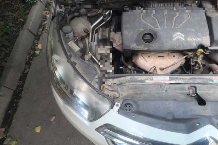 Used Citroen C4L 2013 1.8L Automatic Jingchi Edition Engine Bay Right