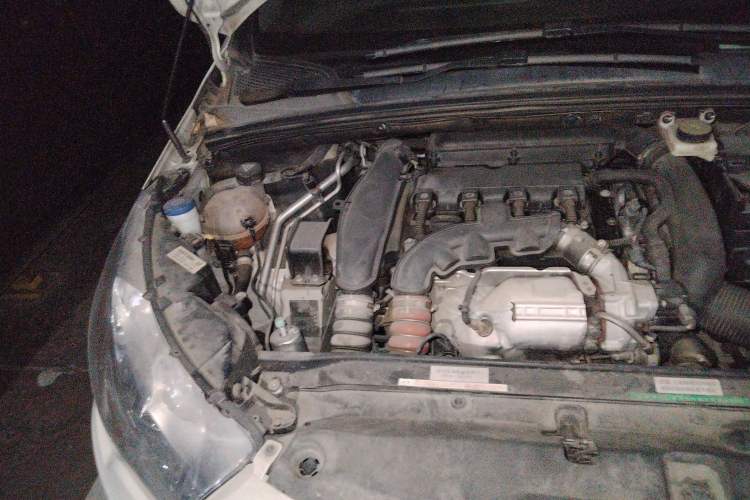 Used Citroen C4L 2013 1.6THP Automatic Dynamic Edition Engine Bay Right