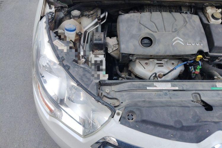 Used Citroen C4L 2013 1.8L Automatic Enjoyment Edition Engine Bay Right