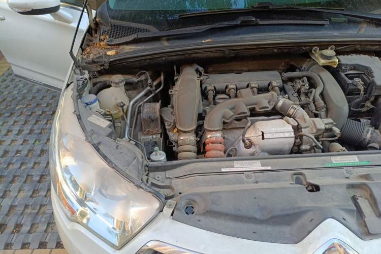 Used Citroen C4L 2013 1.6THP Automatic Dynamic Edition Engine Bay Right