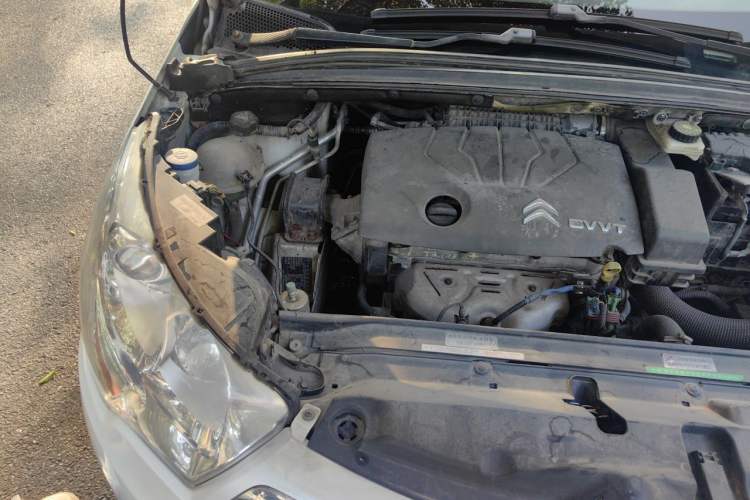 Used Citroen C4L 2013 1.8L Automatic Enjoyment Edition Engine Bay Right