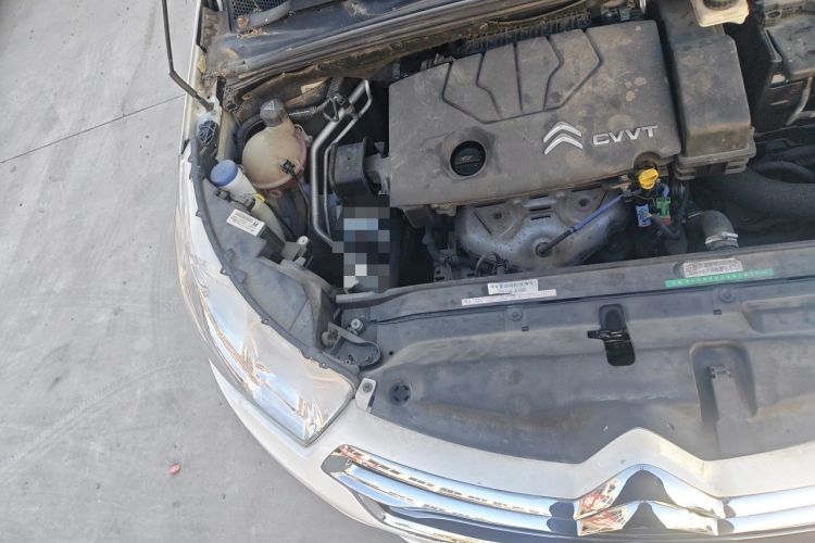 Used Citroen C4L 2013 1.8L Automatic Jingzhi Edition Engine Bay Right
