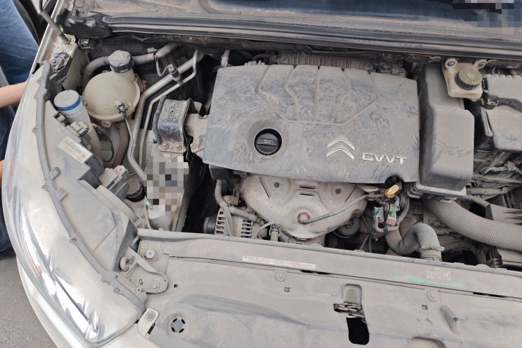 Used Citroen C4L 2013 1.8L Automatic Jingzhi Edition Engine Bay Right