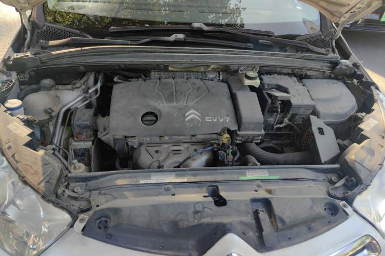 Used Citroen C4L 2013 1.8L Automatic Enjoyment Edition Engine Bay