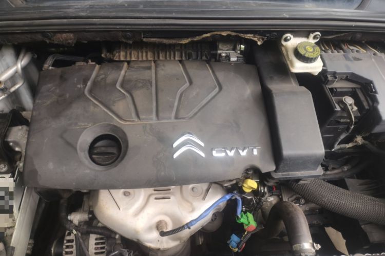 Used Citroen C4L 2013 1.8L Automatic Enjoyment Edition Engine Bay