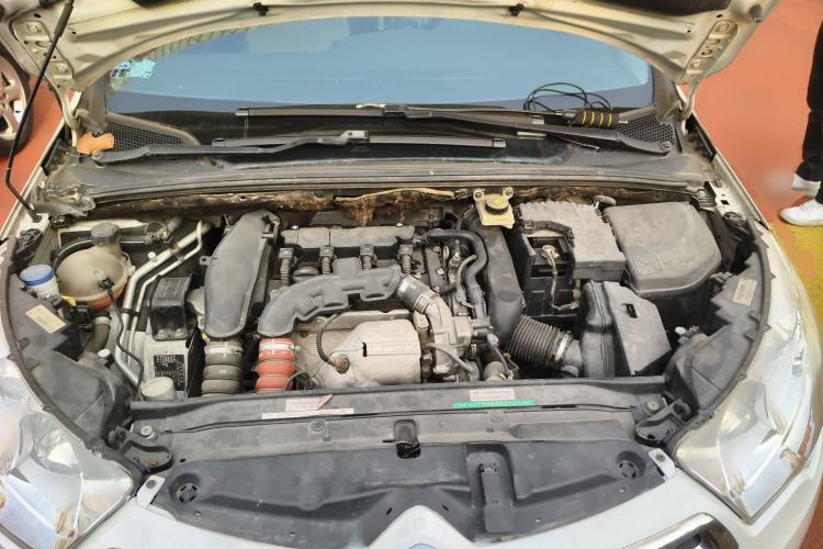 Used Citroen C4L 2013 1.6 THP Automatic Impression Edition Engine Bay