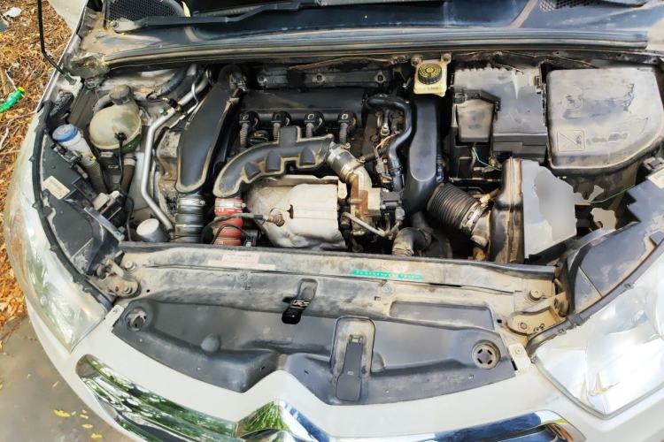 Used Citroen C4L 2013 1.6 THP Automatic Impression Edition Engine Bay