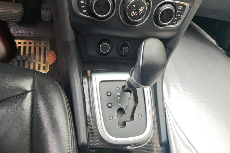 Used Citroen C4L 2013 1.6 THP Automatic Impression Edition Gear Lever