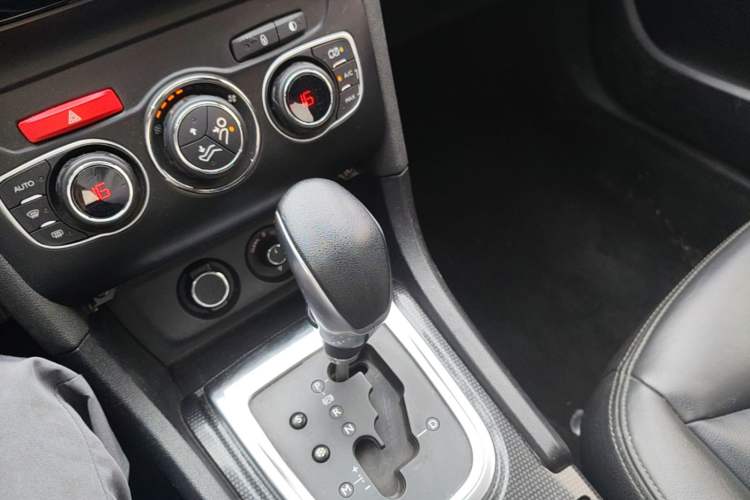 Used Citroen C4L 2013 1.6 THP Automatic Impression Edition Gear Lever