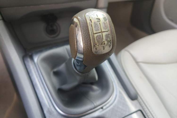 Used Citroen C4L 2013 1.6L Manual Jingzhi Edition Gear Lever