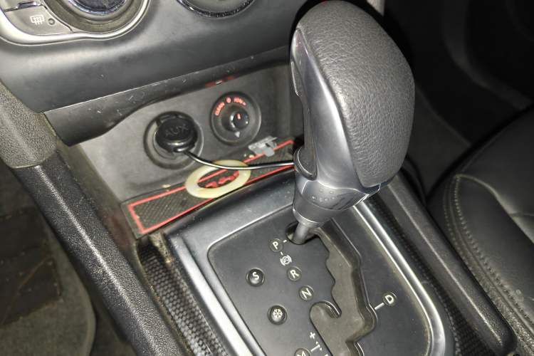 Used Citroen C4L 2013 1.6THP Automatic Dynamic Edition Gear Lever
