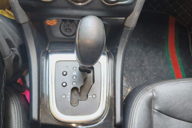 Used Citroen C4L 2013 1.6 THP Automatic Impression Edition Gear Lever