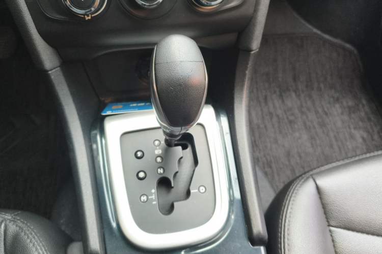 Used Citroen C4L 2013 1.8L Automatic Enjoyment Edition Gear Lever