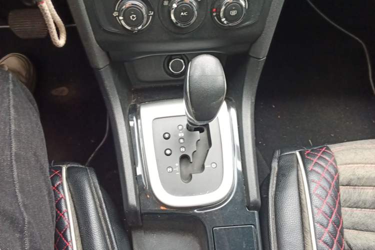 Used Citroen C4L 2013 1.8L Automatic Enjoyment Edition Gear Lever